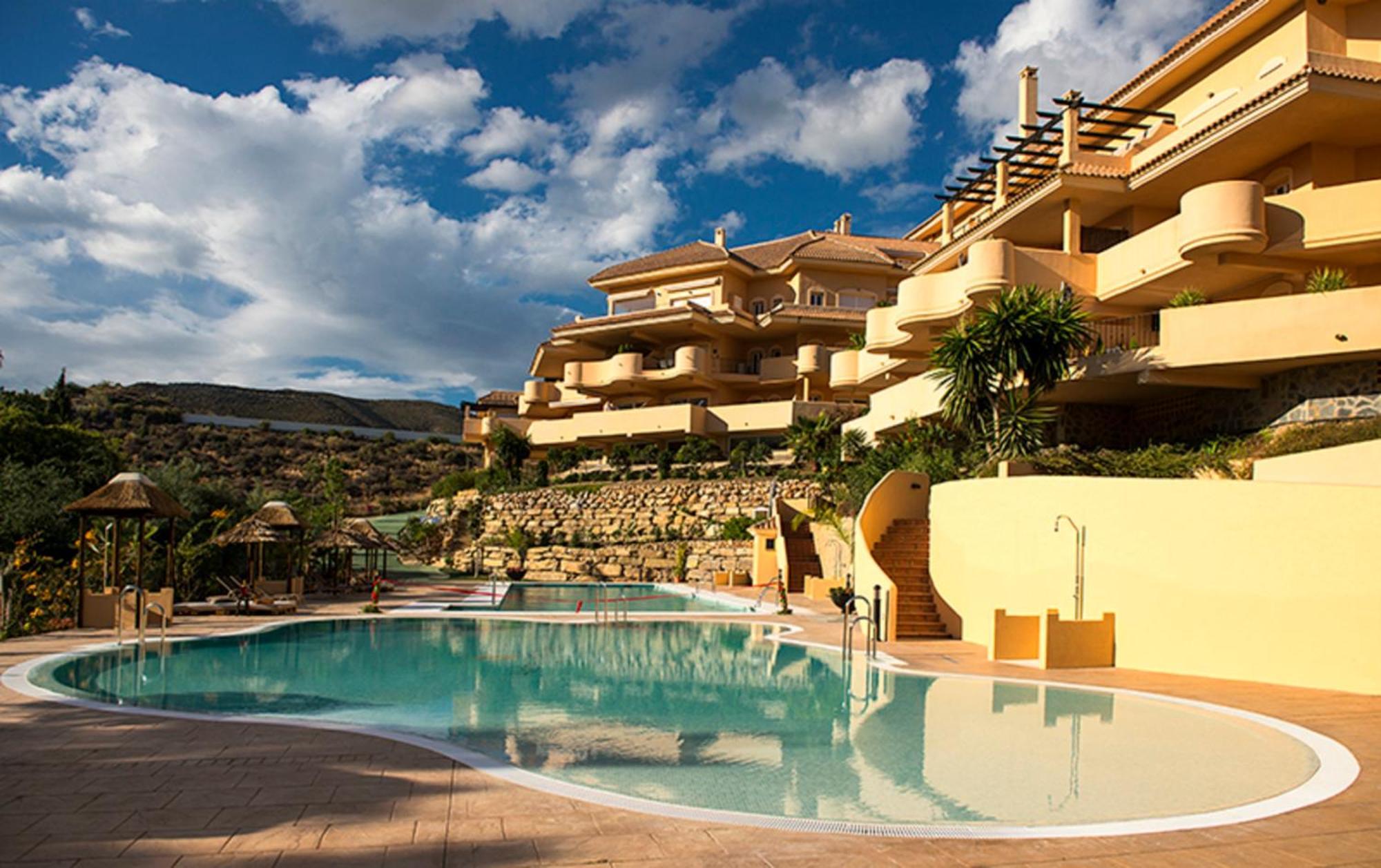 Aloha Hill Club Lluxury 5 Star Golf Near Puerto Banus And * Marbellac